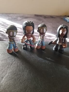 Walking Dead Mystery Mini Funko Pops Michonne & Pet Walkers
